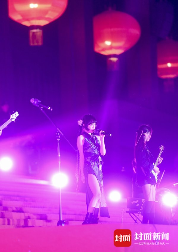 大牛证券 国风秀场+电音派对！多图直击星河奇境五一国潮嘉年华